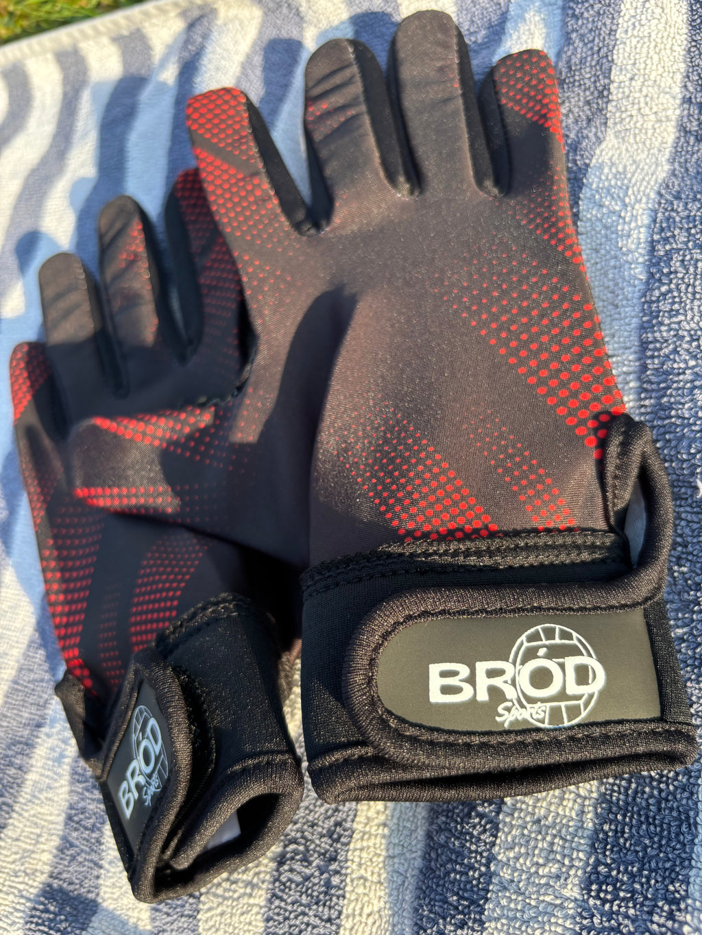 Red and Black Gaelic Gloves