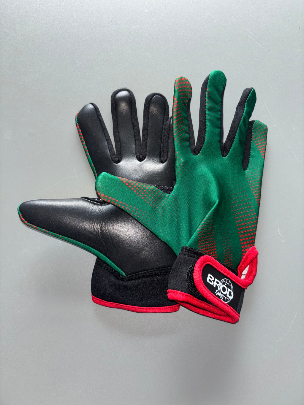 Green and Red Gaelic Gloves