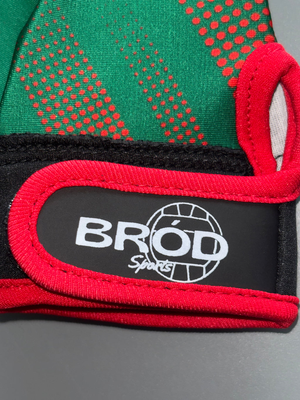 Green and Red Gaelic Gloves