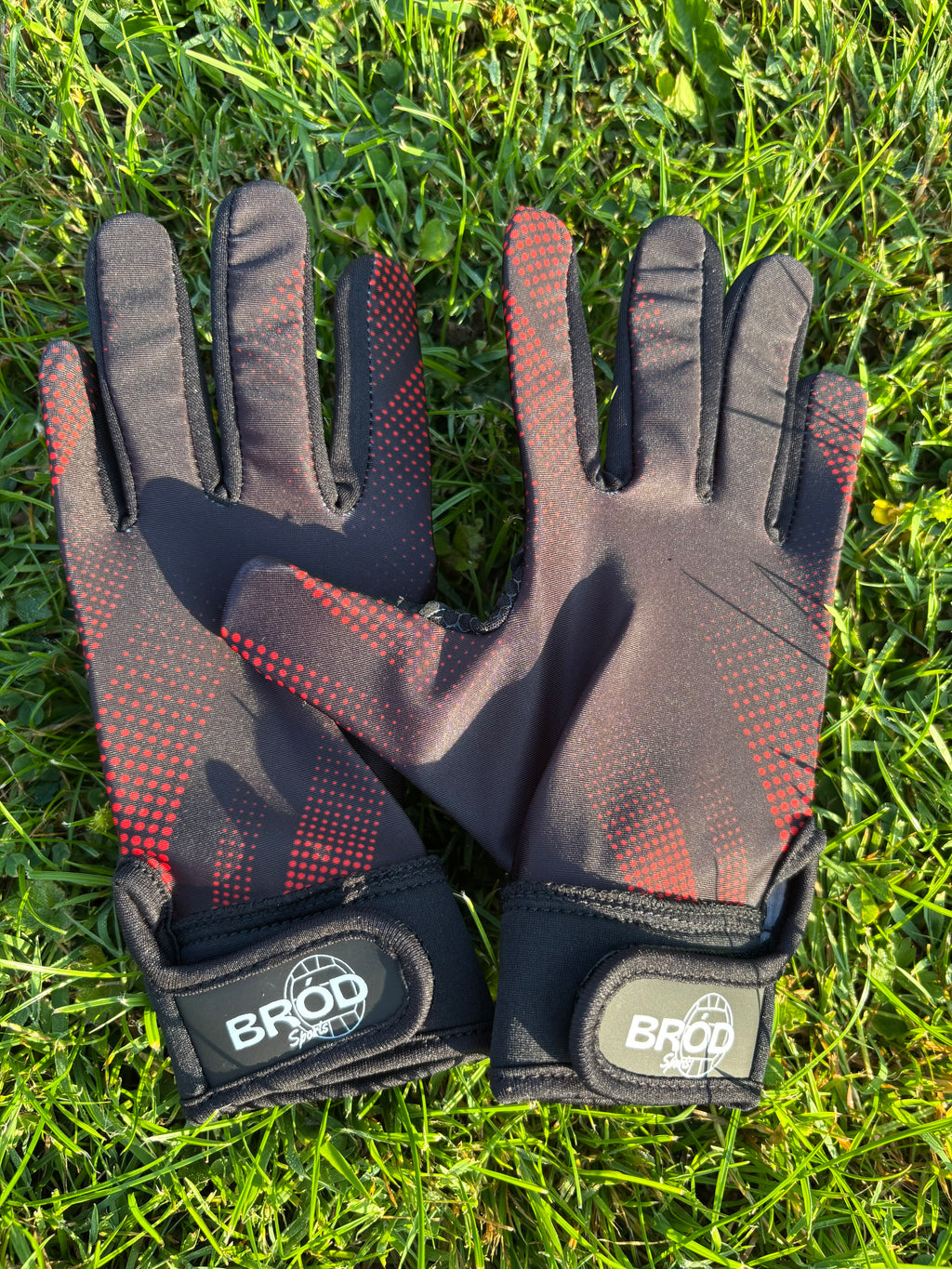 Red and Black Gaelic Gloves